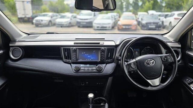 2018_toyota_rav4-pic-1753718797923903134-1024×768-1