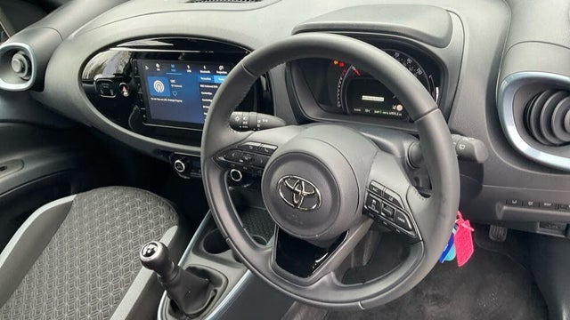 2025_toyota_aygo_x-pic-6205471388264050340-1024×768-1