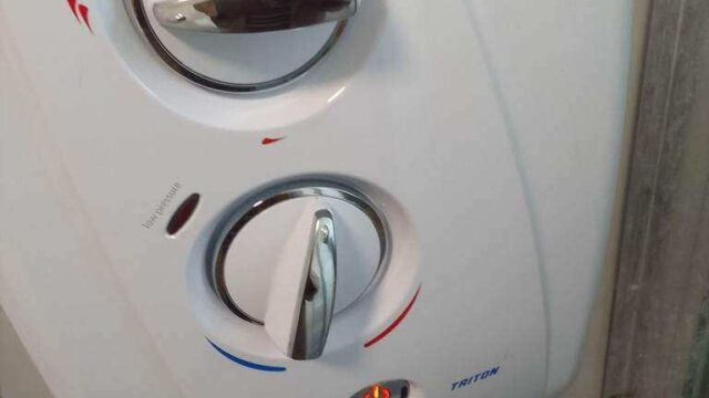 PLUMBING-SHOWER-HEATER